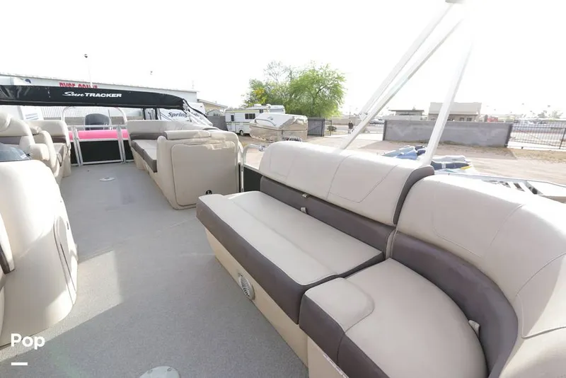 Slide: The Image of Spacious Seating - 12402739