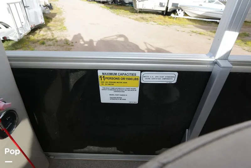 Slide: The Image of Sun Tracker Party Barge 22dlx 2018 - 12402770