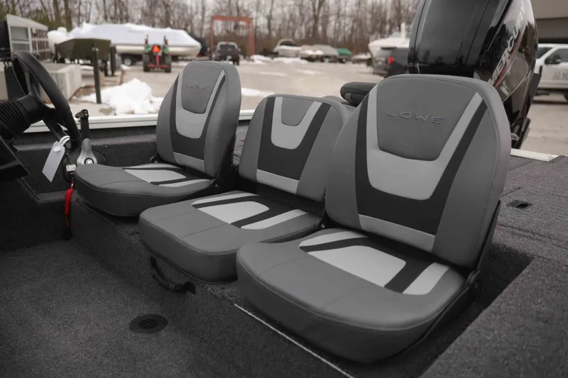 Slide: The Image of Lowe Stinger 175 Crappie 2026 - 10