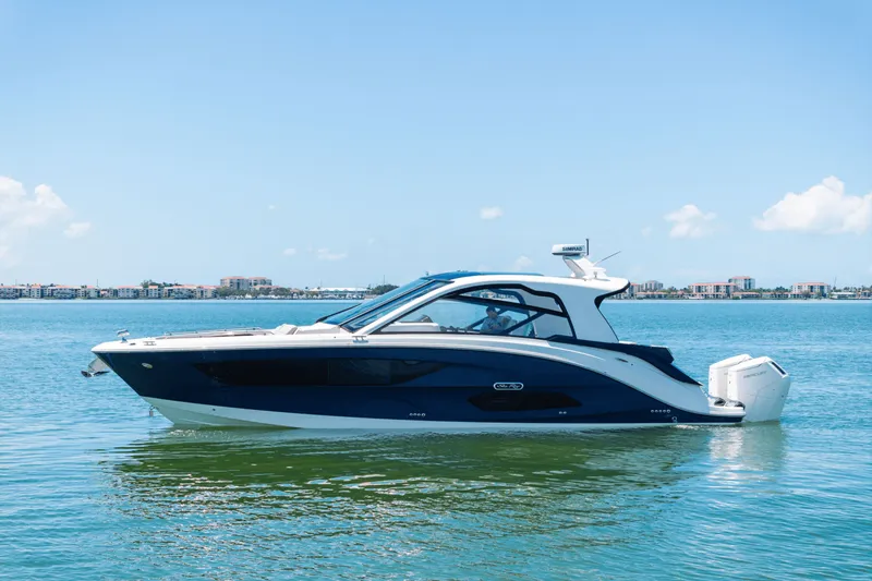 Slide: The Image of Sea Ray Sundancer 370 Outboard 2025 - 11
