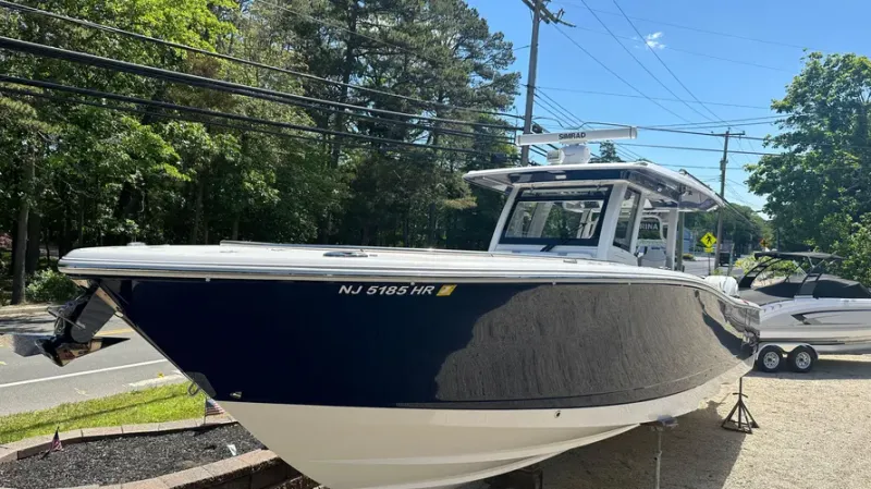 The Image of Robalo R360 2022 - 0