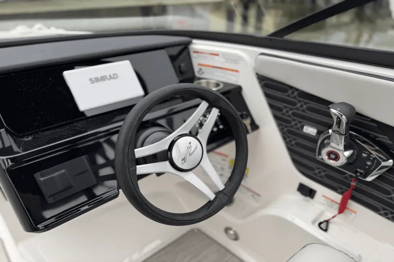 Slide: The Image of Sea Ray SPX 210 Outboard 2025 - 26