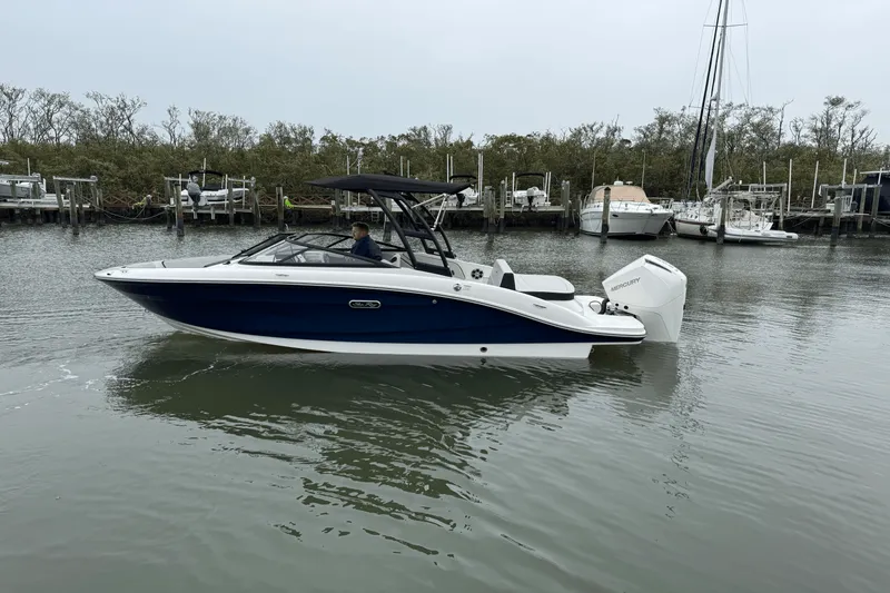 Slide: The Image of Sea Ray SPX 210 Outboard 2025 - 3