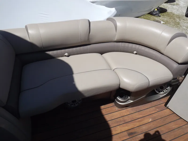 Slide: The Image of Avalon 2585 EL SaltWater Series 2018 - 13