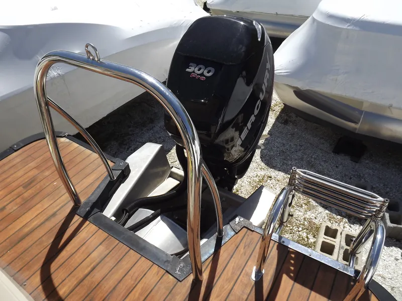 Slide: The Image of Avalon 2585 EL SaltWater Series 2018 - 30
