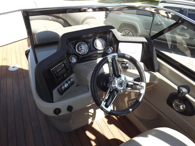 Slide: The Image of Avalon 2585 EL SaltWater Series 2018 - 17