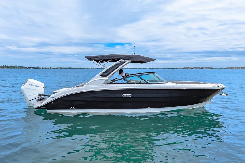 Slide: The Image of Sea Ray SDX 270 Outboard 2025 - 14
