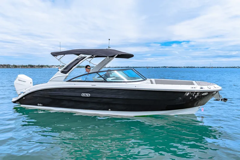 Slide: The Image of Sea Ray SDX 270 Outboard 2025 - 15