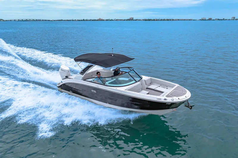 Slide: The Image of Sea Ray SDX 270 Outboard 2025 - 28