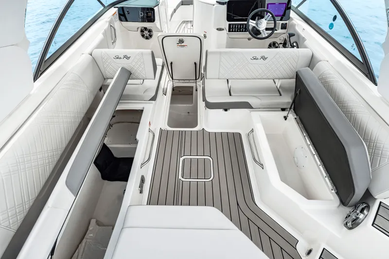 Slide: The Image of Sea Ray SDX 270 Outboard 2025 - 46