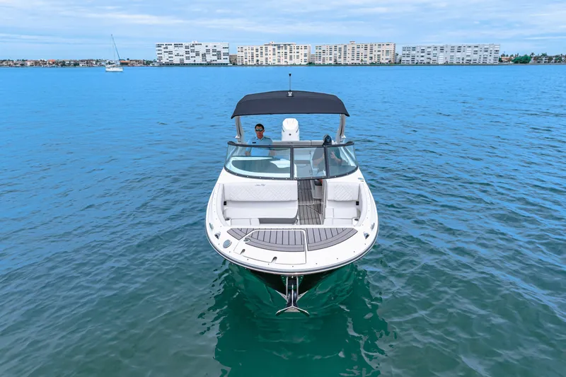 Slide: The Image of Sea Ray SDX 270 Outboard 2025 - 5