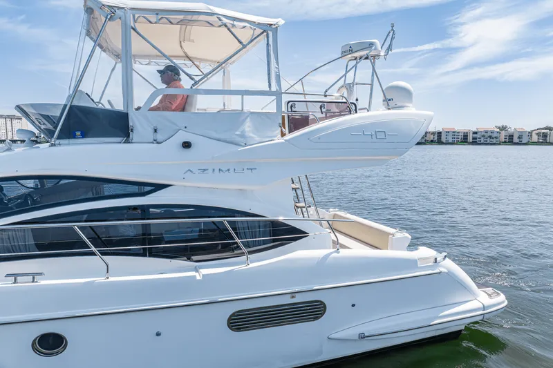 Slide: The Image of Azimut 40 FLYBRIDGE 2012 - 13