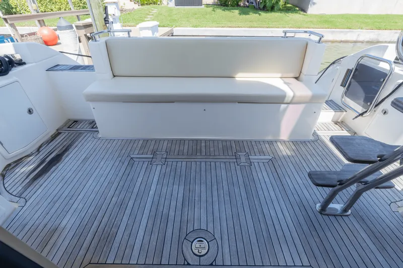 Slide: The Image of Azimut 40 FLYBRIDGE 2012 - 15