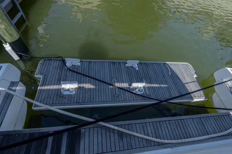 Slide: The Image of Azimut 40 FLYBRIDGE 2012 - 17