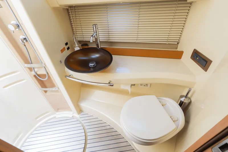 Slide: The Image of Azimut 40 FLYBRIDGE 2012 - 21