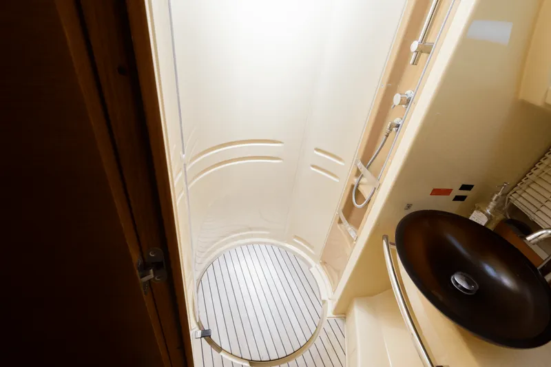 Slide: The Image of Azimut 40 FLYBRIDGE 2012 - 24