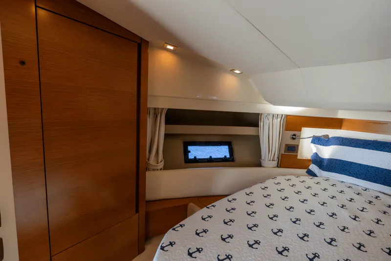 Slide: The Image of Azimut 40 FLYBRIDGE 2012 - 26