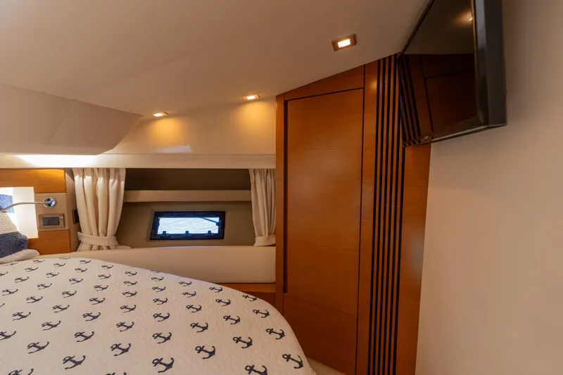 Slide: The Image of Azimut 40 FLYBRIDGE 2012 - 27