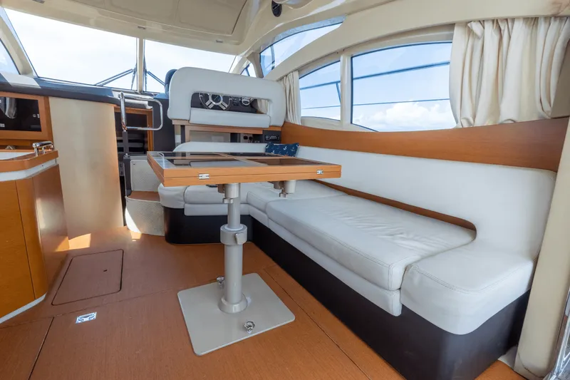 Slide: The Image of Azimut 40 FLYBRIDGE 2012 - 33