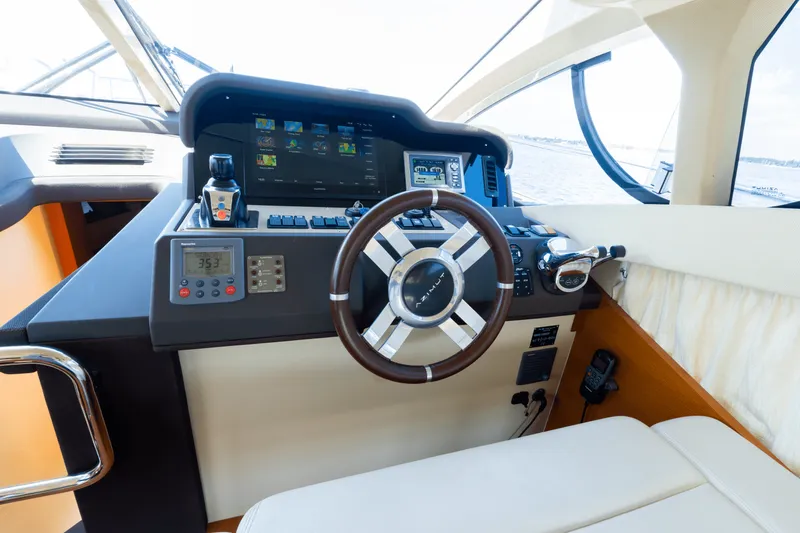 Slide: The Image of Azimut 40 FLYBRIDGE 2012 - 37