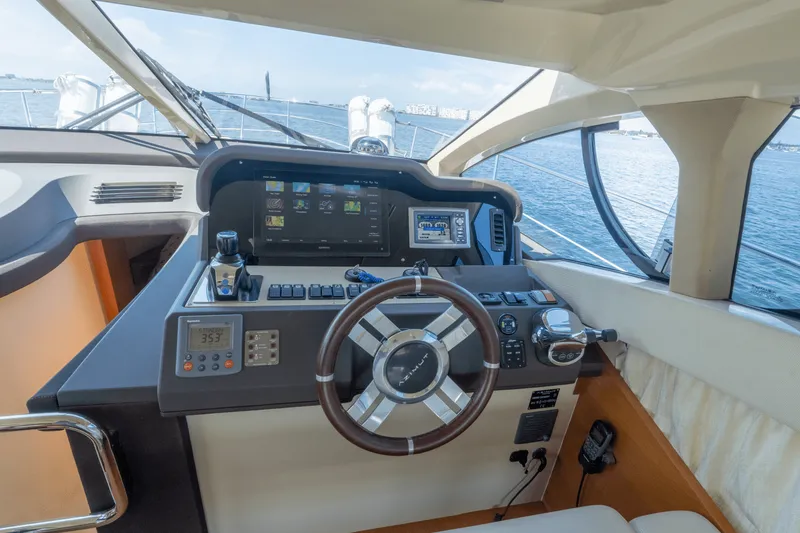 Slide: The Image of Azimut 40 FLYBRIDGE 2012 - 39