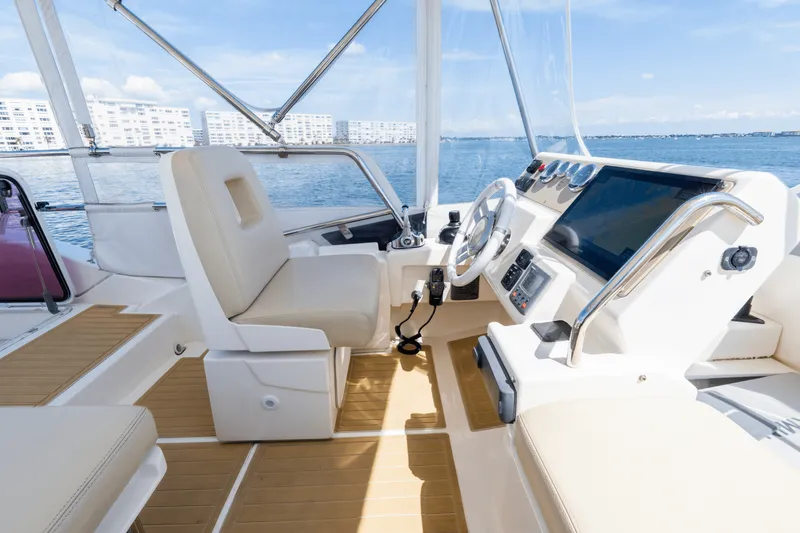 Slide: The Image of Azimut 40 FLYBRIDGE 2012 - 44