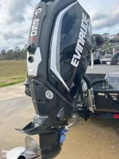 Slide: The Image of Triton 21 TRX Elite DC 2019 - 12040230