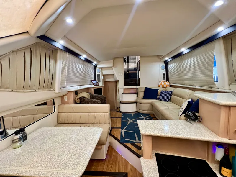 Slide: The Image of Carver Yachts 356 Motor Yacht 2000 - 9