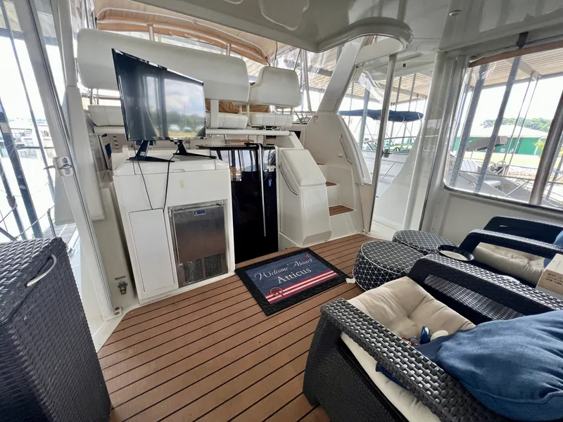 Slide: The Image of Carver Yachts 356 Motor Yacht 2000 - 24