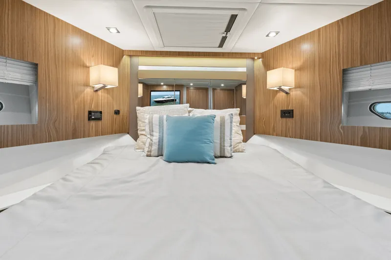 Slide: The Image of Cruisers 46 Cantius 2025 - 79