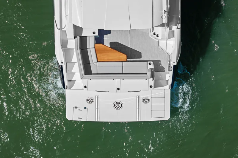 Slide: The Image of Cruisers Yachts 46 Cantius 2025 - 16