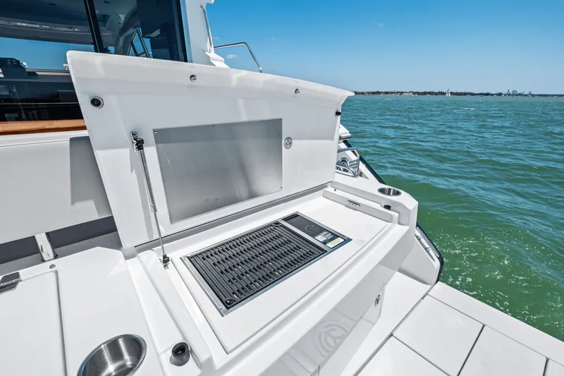 Slide: The Image of Cruisers Yachts 46 Cantius 2025 - 23