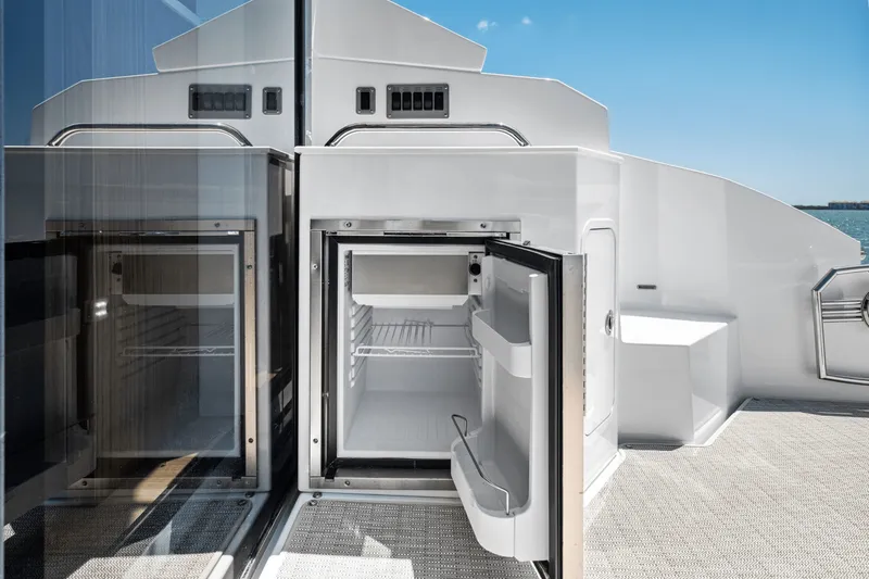 Slide: The Image of Cruisers Yachts 46 Cantius 2025 - 33