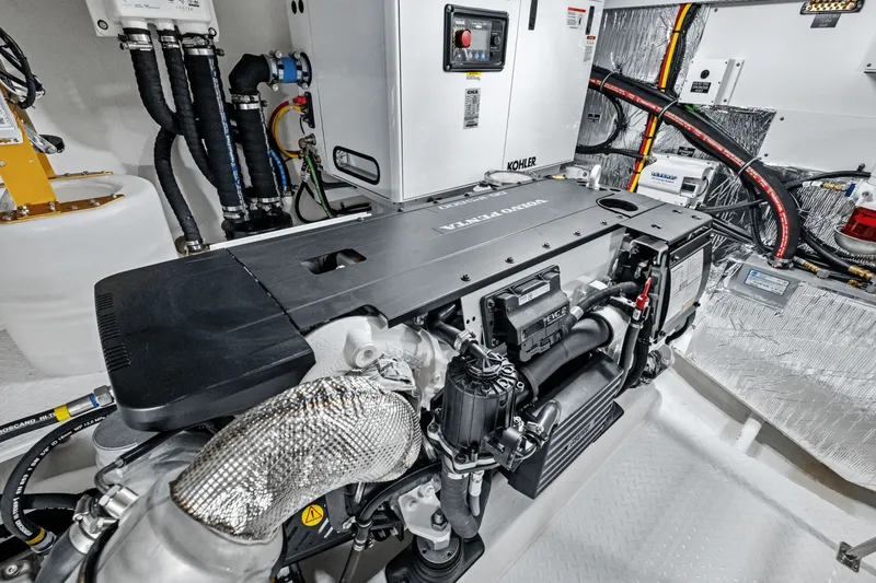 Slide: The Image of Cruisers Yachts 46 Cantius 2025 - 93