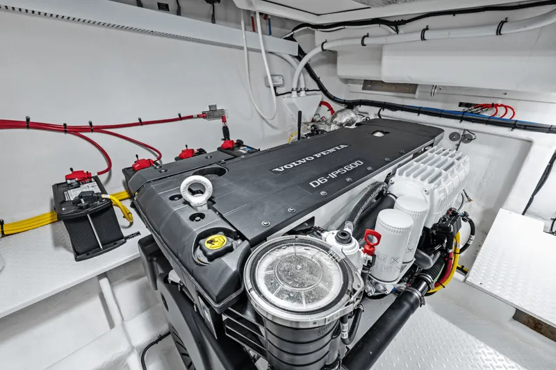 Slide: The Image of Cruisers Yachts 46 Cantius 2025 - 97