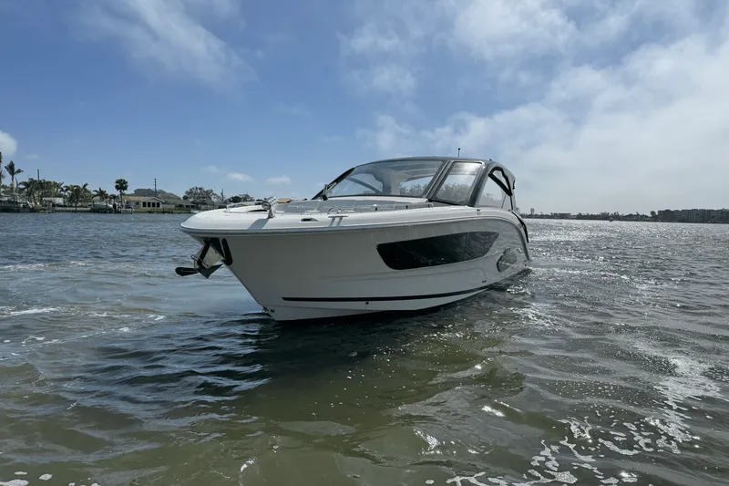 Slide: The Image of Sea Ray Sundancer 370 Outboard 2023 - 10