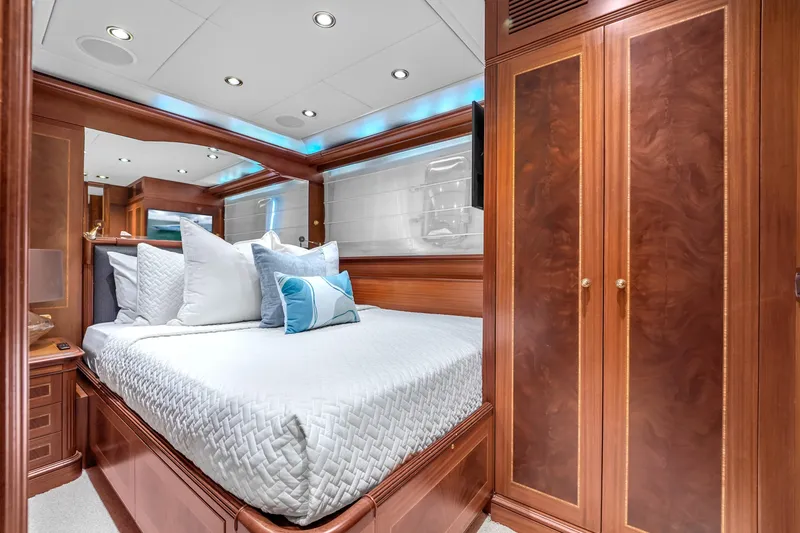 Slide: The Image of Azimut Grande 105 2012 - 90