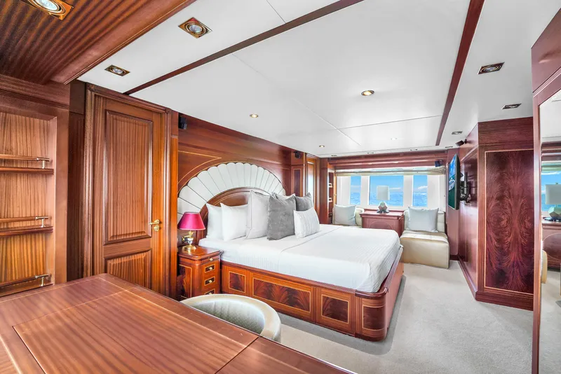 Slide: The Image of Azimut Grande 105 2012 - 82