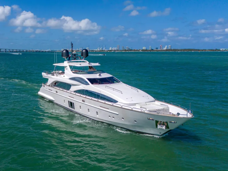 Slide: The Image of Azimut Grande 105 2012 - 17