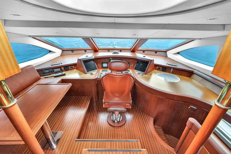 Slide: The Image of Azimut Grande 105 2012 - 98
