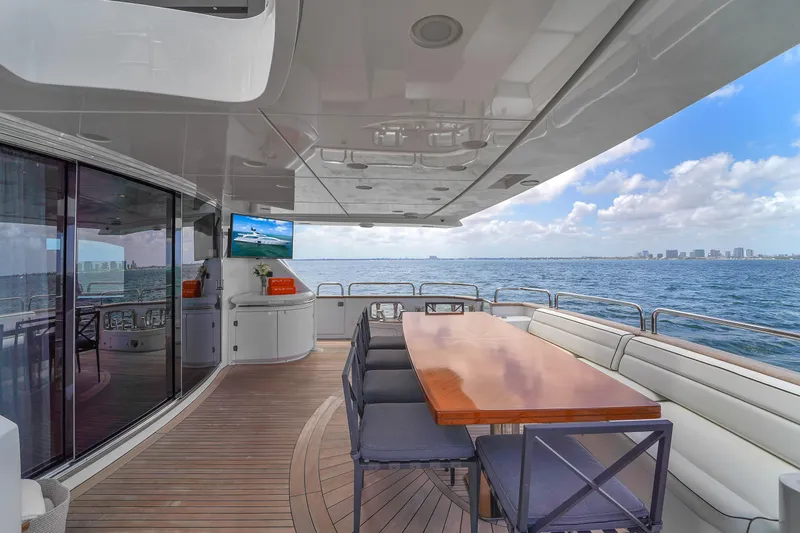 Slide: The Image of Azimut Grande 105 2012 - 37