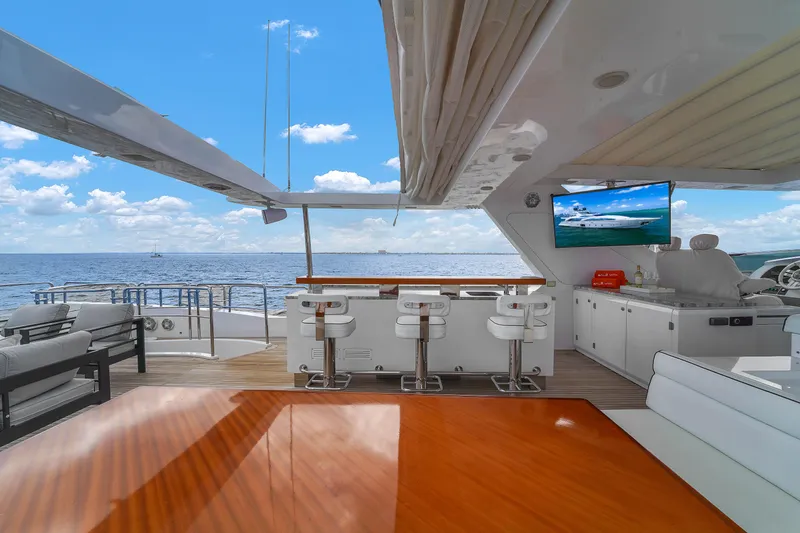 Slide: The Image of Azimut Grande 105 2012 - 119