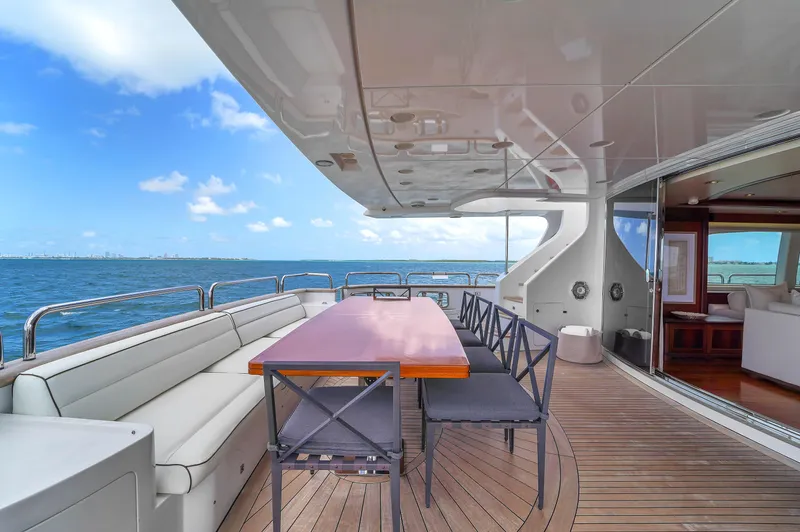 Slide: The Image of Azimut Grande 105 2012 - 40