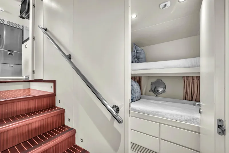 Slide: The Image of Azimut Grande 105 2012 - 137