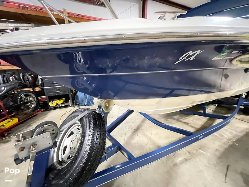 Slide: The Image of Sea Ray 240 Overnighter 1995 - 12040368