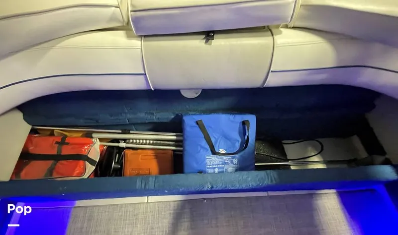 Slide: The Image of Sea Ray 240 Overnighter 1995 - 12040190