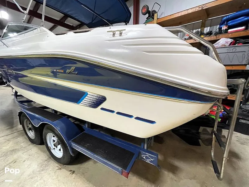 Slide: The Image of Sea Ray 240 Overnighter 1995 - 12040053