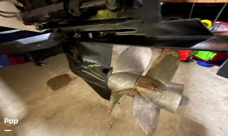 Slide: The Image of Sea Ray 240 Overnighter 1995 - 12040059