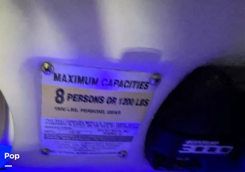 Slide: The Image of Sea Ray 240 Overnighter 1995 - 12040121