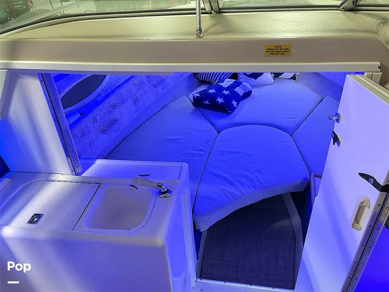 Slide: The Image of Sea Ray 240 Overnighter 1995 - 12040127